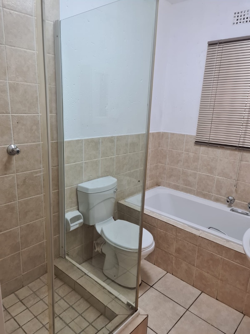 2 Bedroom Property for Sale in Chloorkop Gauteng