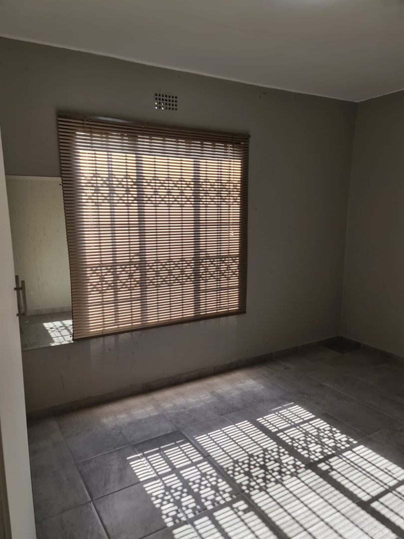 2 Bedroom Property for Sale in Chloorkop Gauteng