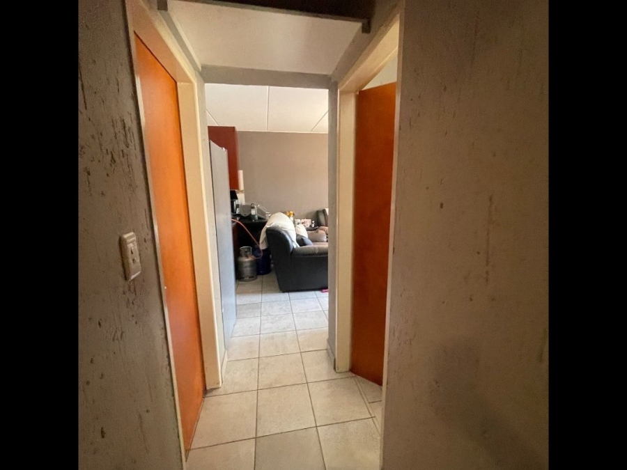 2 Bedroom Property for Sale in Chloorkop Gauteng