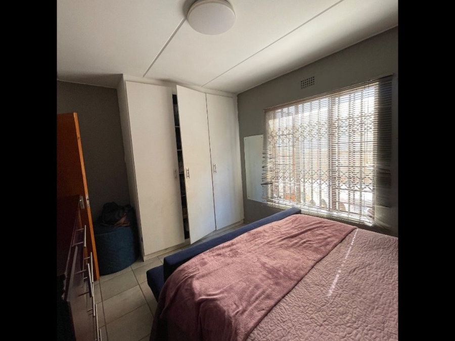 2 Bedroom Property for Sale in Chloorkop Gauteng