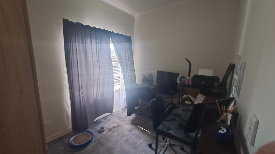 2 Bedroom Property for Sale in Hereford Estate Gauteng