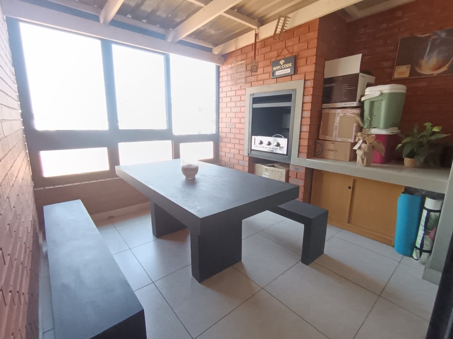 2 Bedroom Property for Sale in Hereford Estate Gauteng