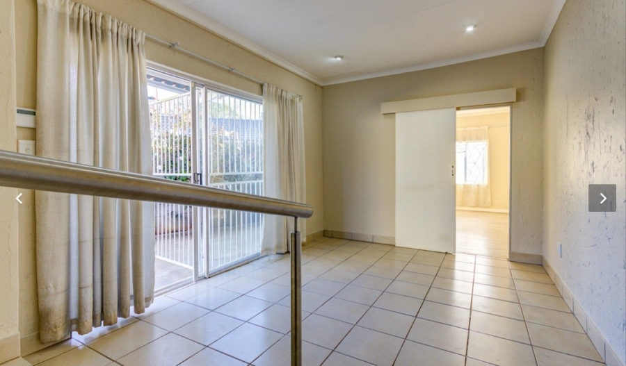 3 Bedroom Property for Sale in Hurlyvale Gauteng
