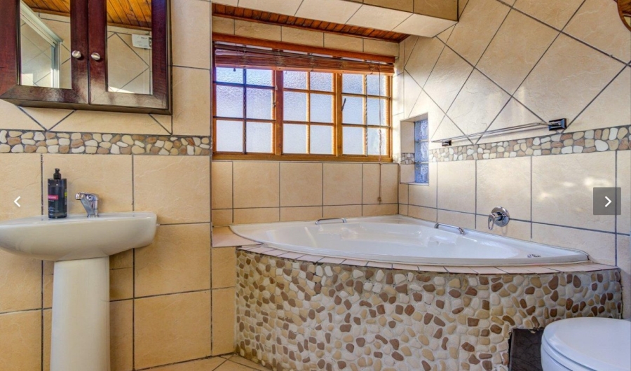 3 Bedroom Property for Sale in Hurlyvale Gauteng