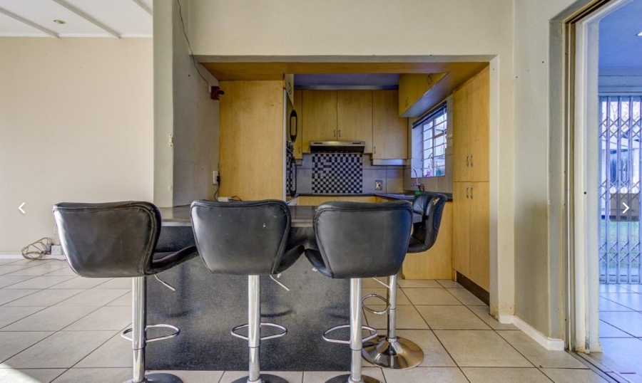3 Bedroom Property for Sale in Hurlyvale Gauteng