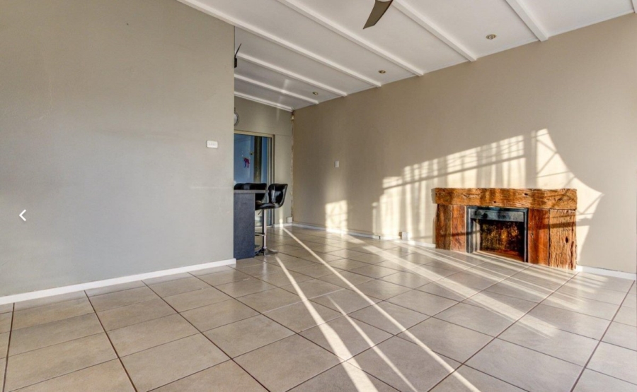 3 Bedroom Property for Sale in Hurlyvale Gauteng