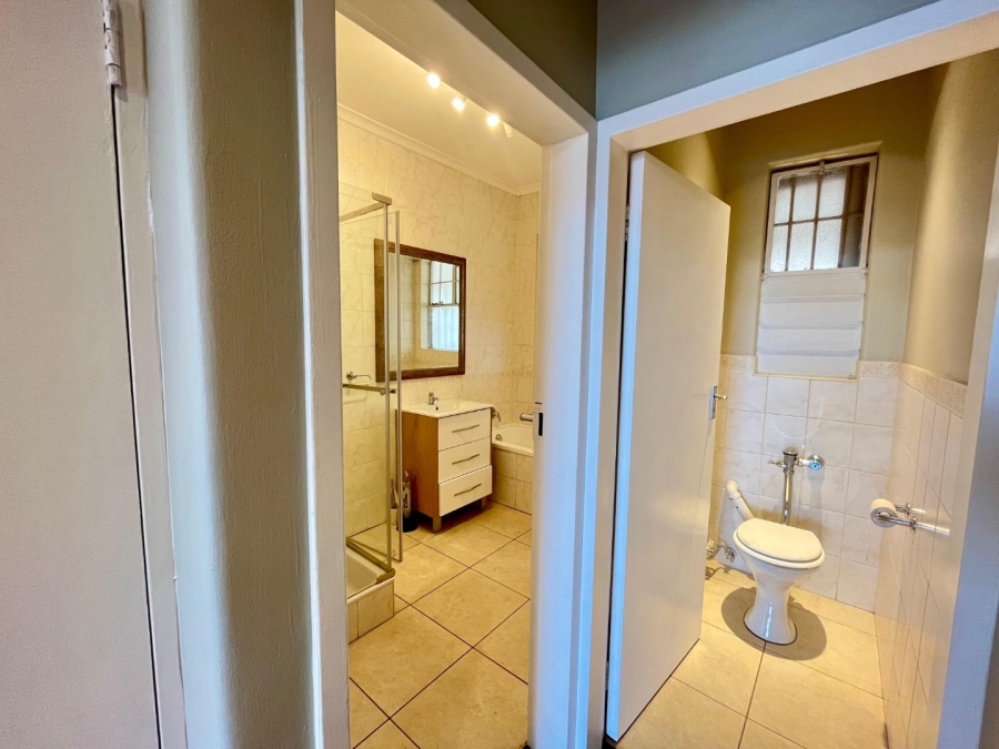 To Let 2 Bedroom Property for Rent in Fairways Gauteng