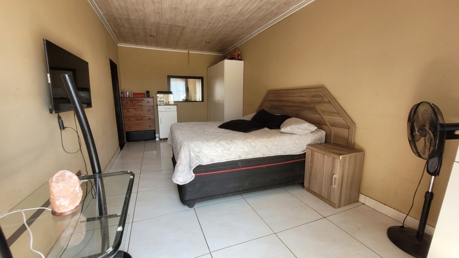 2 Bedroom Property for Sale in Helderstrome AH Gauteng