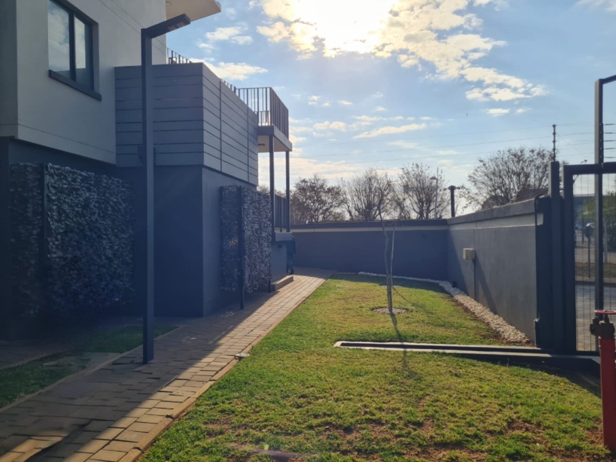 To Let 2 Bedroom Property for Rent in Lenasia Ext 9 Gauteng