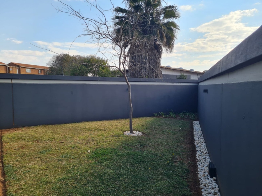 To Let 2 Bedroom Property for Rent in Lenasia Ext 9 Gauteng