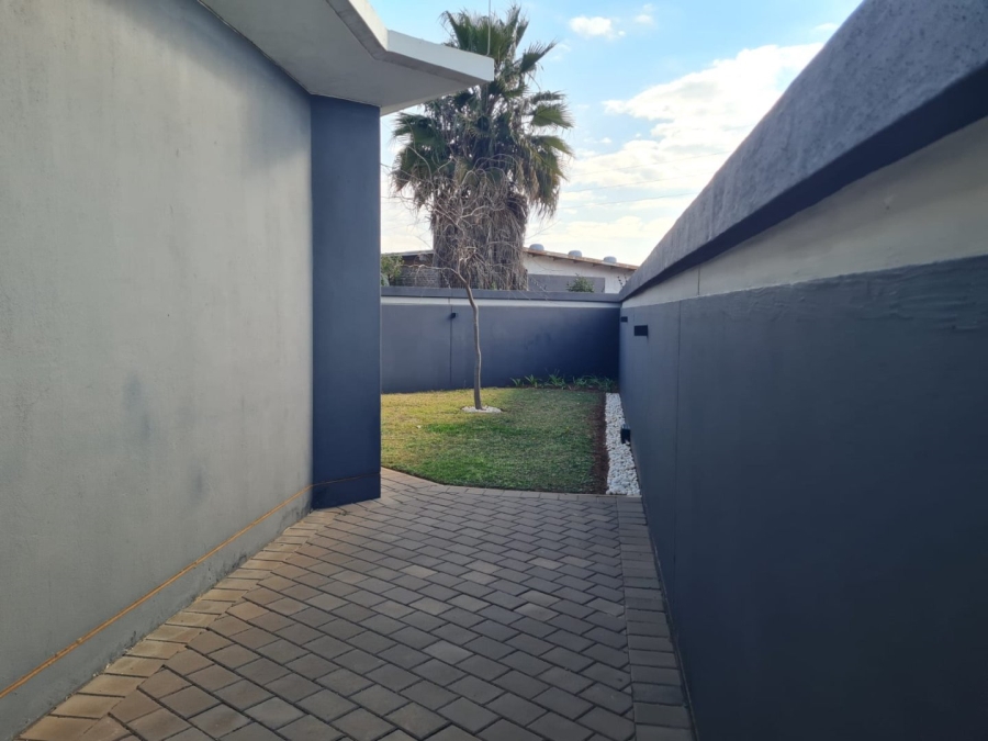 To Let 2 Bedroom Property for Rent in Lenasia Ext 9 Gauteng