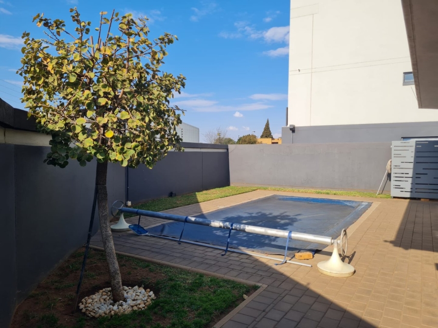 To Let 2 Bedroom Property for Rent in Lenasia Ext 9 Gauteng