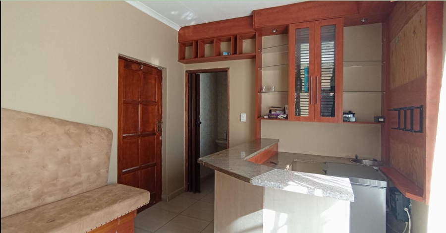 3 Bedroom Property for Sale in Heuweloord Gauteng