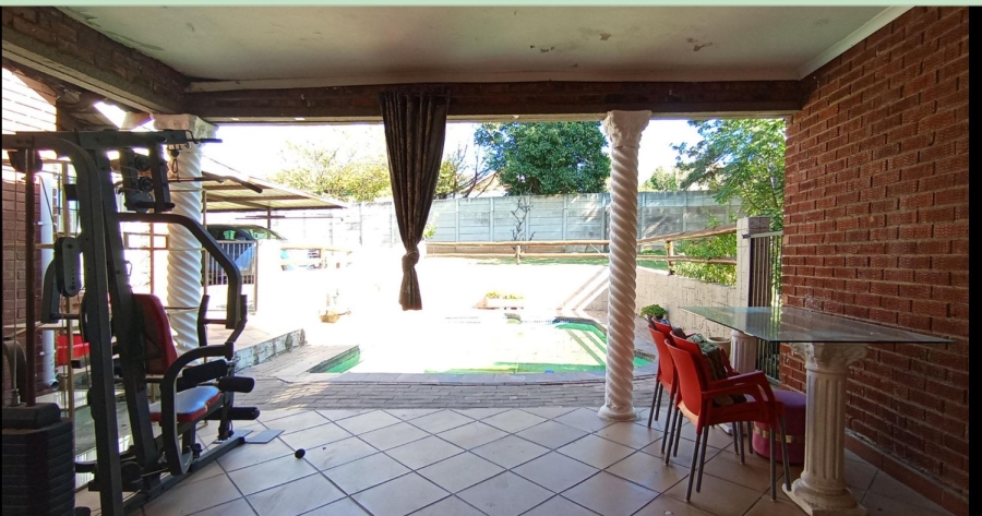3 Bedroom Property for Sale in Heuweloord Gauteng