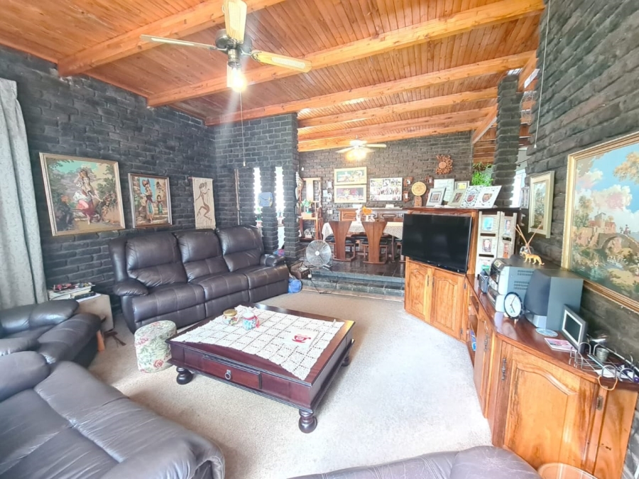 4 Bedroom Property for Sale in Mooilande Gauteng