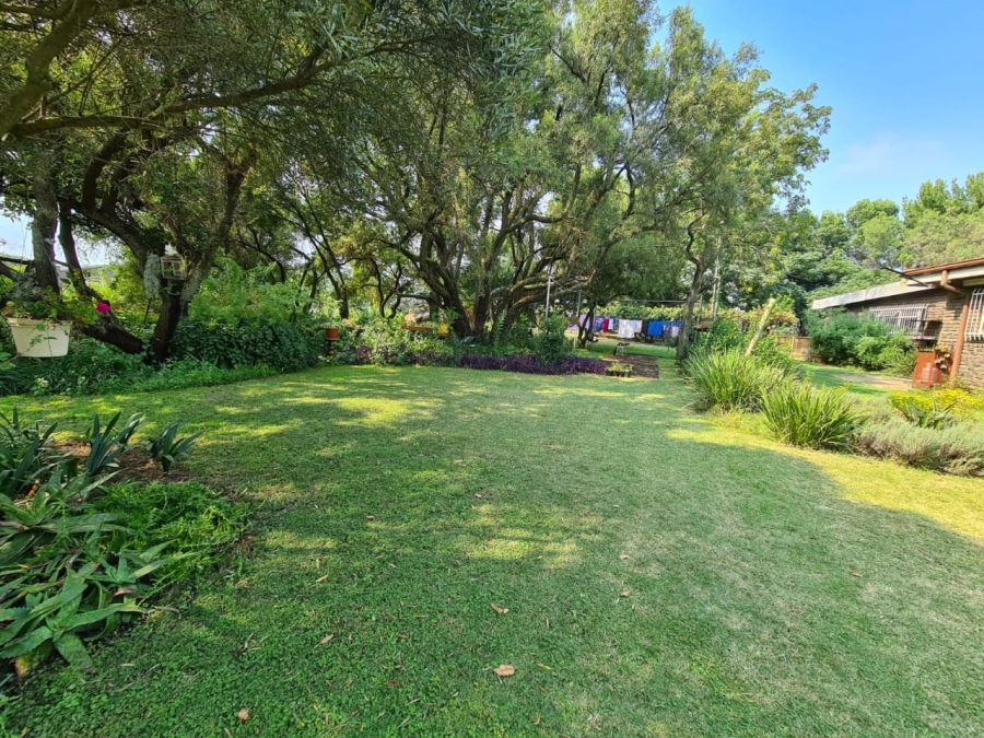 4 Bedroom Property for Sale in Mooilande Gauteng