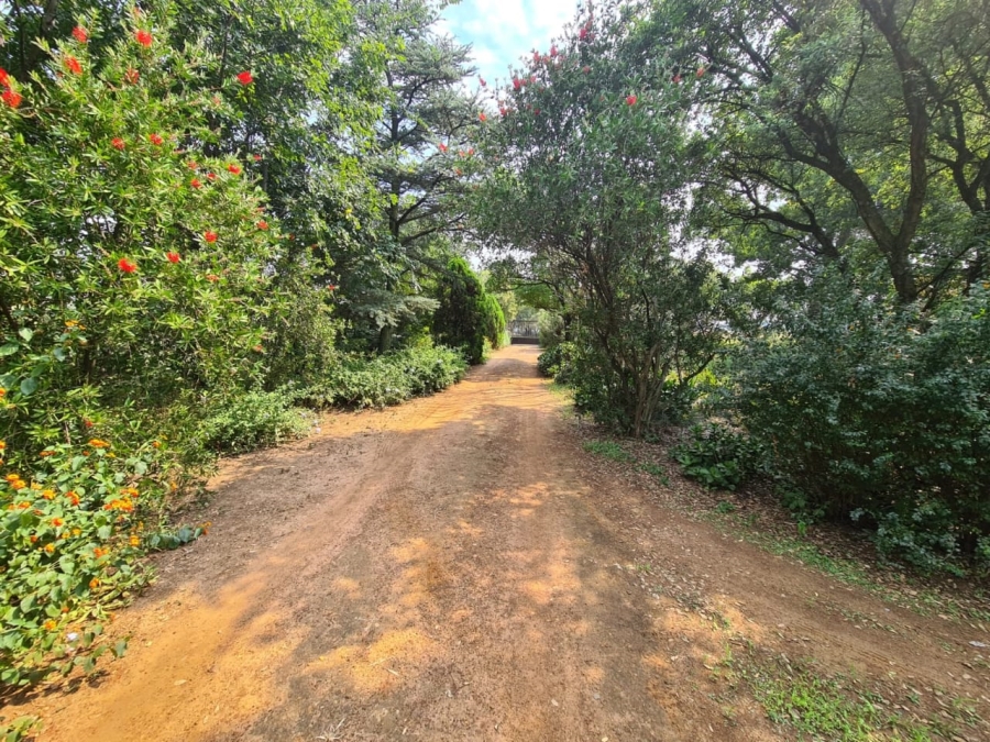 4 Bedroom Property for Sale in Mooilande Gauteng