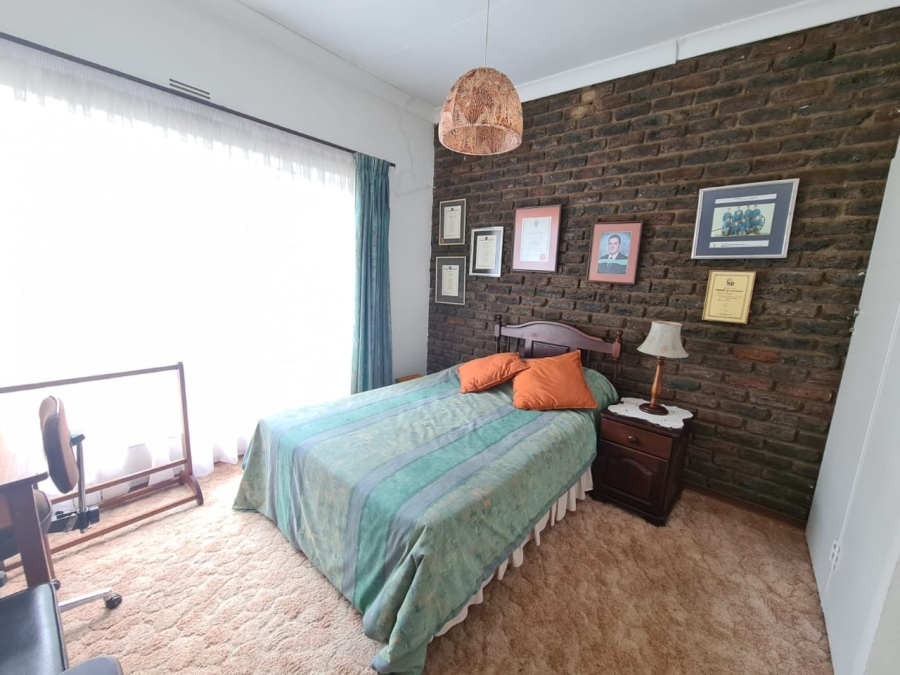4 Bedroom Property for Sale in Mooilande Gauteng
