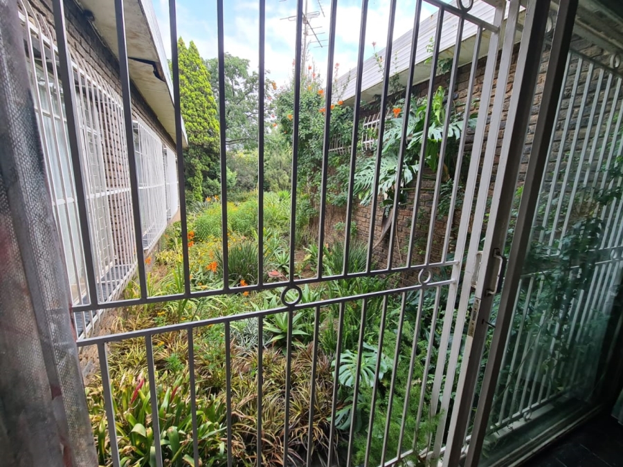 4 Bedroom Property for Sale in Mooilande Gauteng