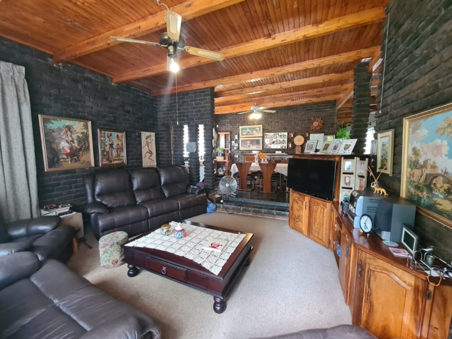 4 Bedroom Property for Sale in Mooilande Gauteng