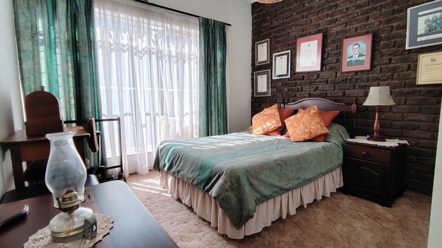 4 Bedroom Property for Sale in Mooilande Gauteng