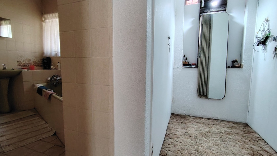 4 Bedroom Property for Sale in Mooilande Gauteng