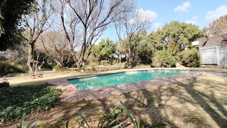 4 Bedroom Property for Sale in Mooilande Gauteng