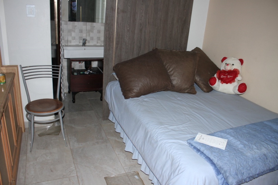 To Let 1 Bedroom Property for Rent in Emdeni Gauteng