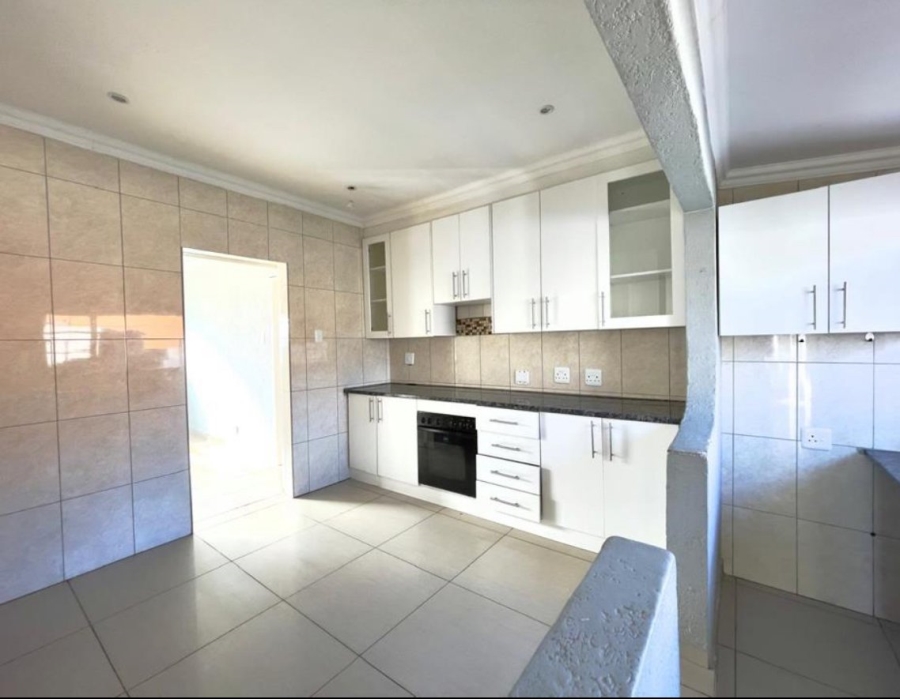 To Let 3 Bedroom Property for Rent in Edenvale Central Gauteng