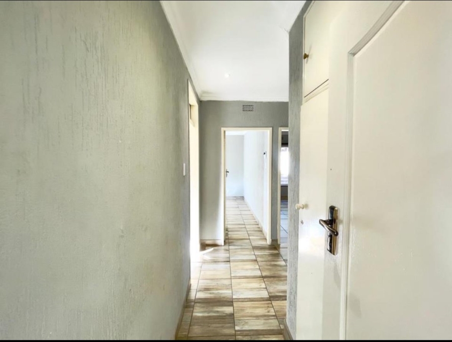 To Let 3 Bedroom Property for Rent in Edenvale Central Gauteng