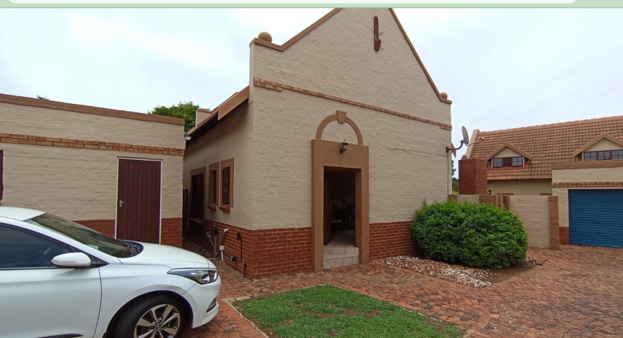 3 Bedroom Property for Sale in Equestria Gauteng