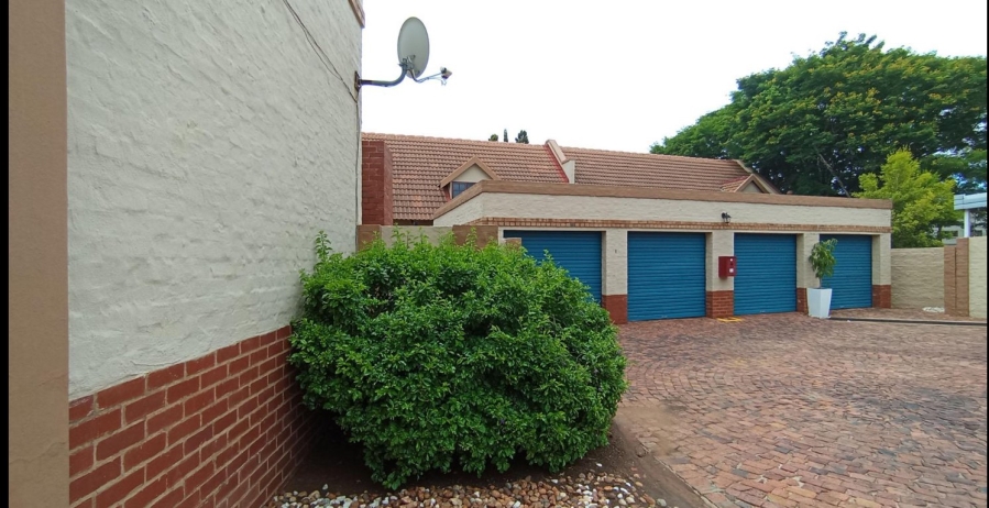 3 Bedroom Property for Sale in Equestria Gauteng