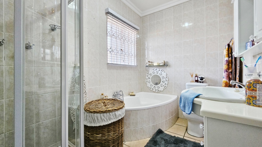 3 Bedroom Property for Sale in Three Rivers Gauteng