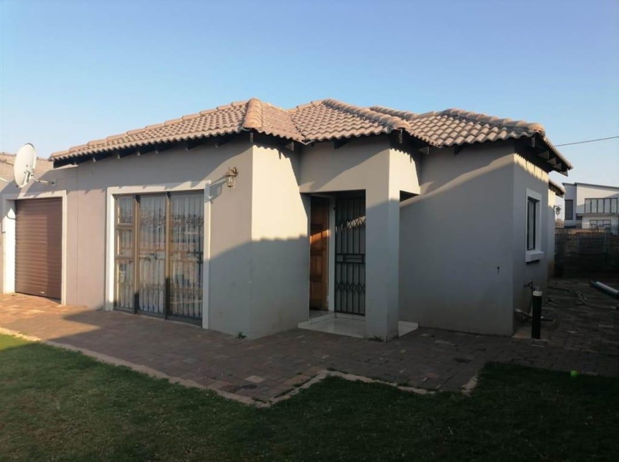 3 Bedroom Property for Sale in Olifantsfontein Gauteng
