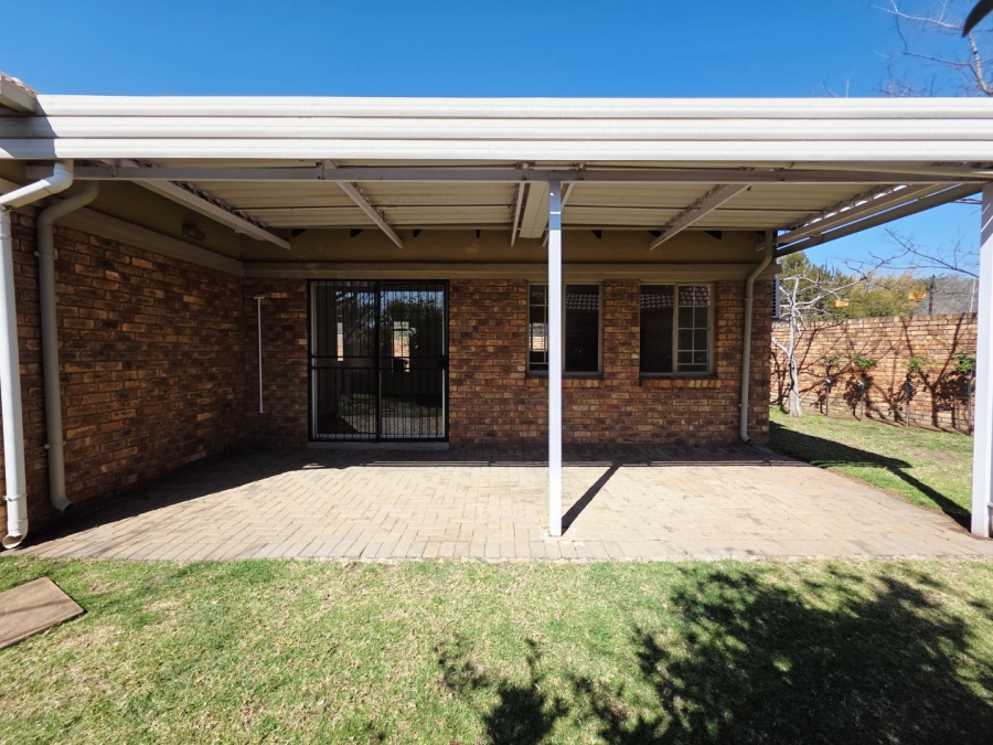 2 Bedroom Property for Sale in Equestria Gauteng