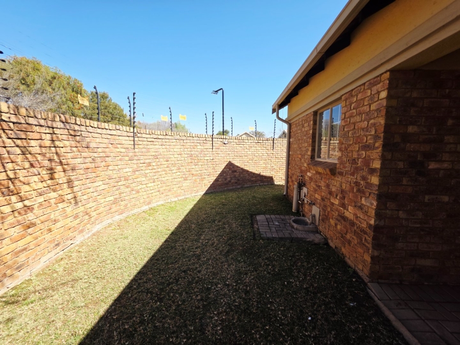 2 Bedroom Property for Sale in Equestria Gauteng