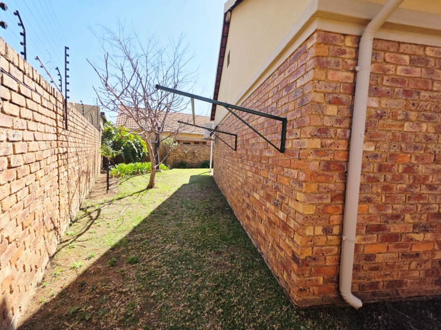 2 Bedroom Property for Sale in Equestria Gauteng