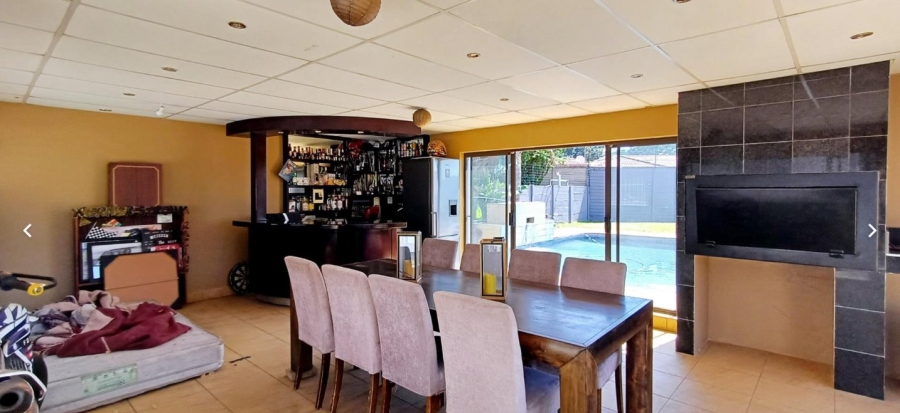3 Bedroom Property for Sale in Homestead Gauteng