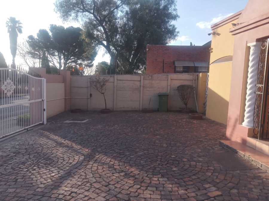 To Let commercial Property for Rent in Eastleigh Gauteng