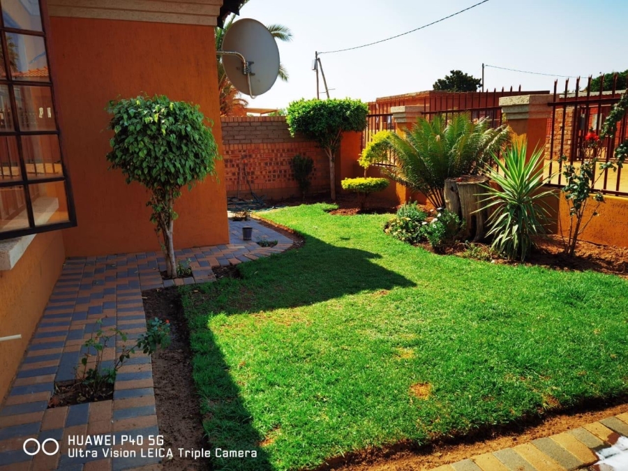 4 Bedroom Property for Sale in Soshanguve S Gauteng