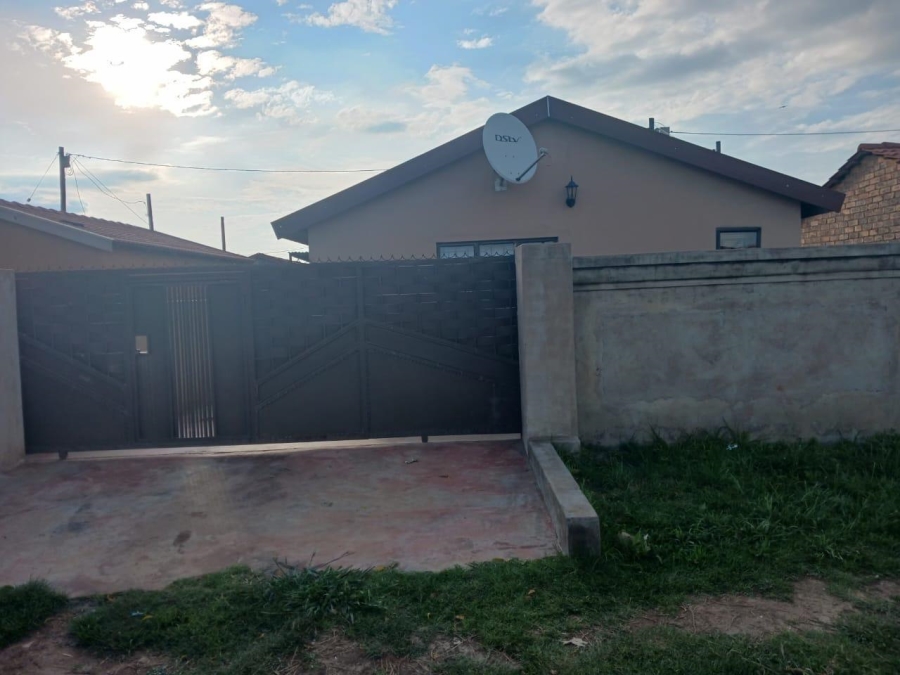 2 Bedroom Property for Sale in Bram Fischerville Gauteng