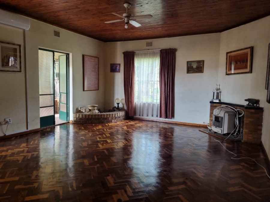 4 Bedroom Property for Sale in Pretoria Gardens Gauteng