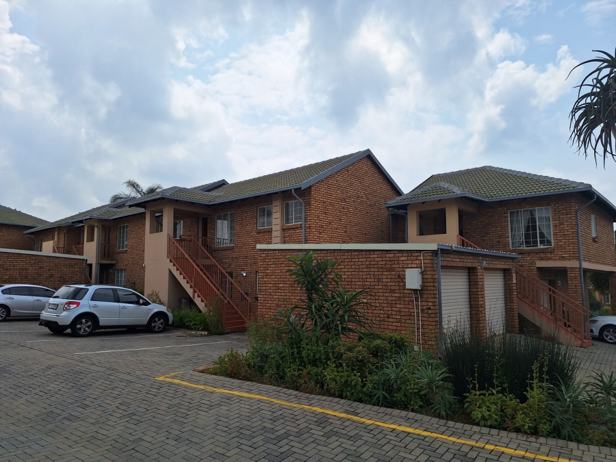 2 Bedroom Property for Sale in Amberfield Gauteng