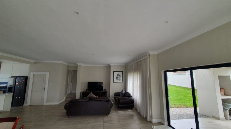4 Bedroom Property for Sale in Blue Valley Golf Estate Gauteng