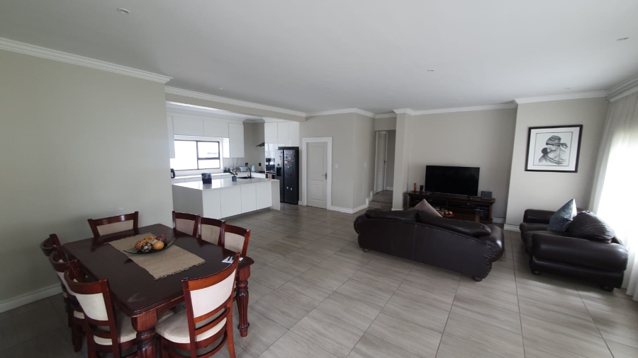 4 Bedroom Property for Sale in Blue Valley Golf Estate Gauteng