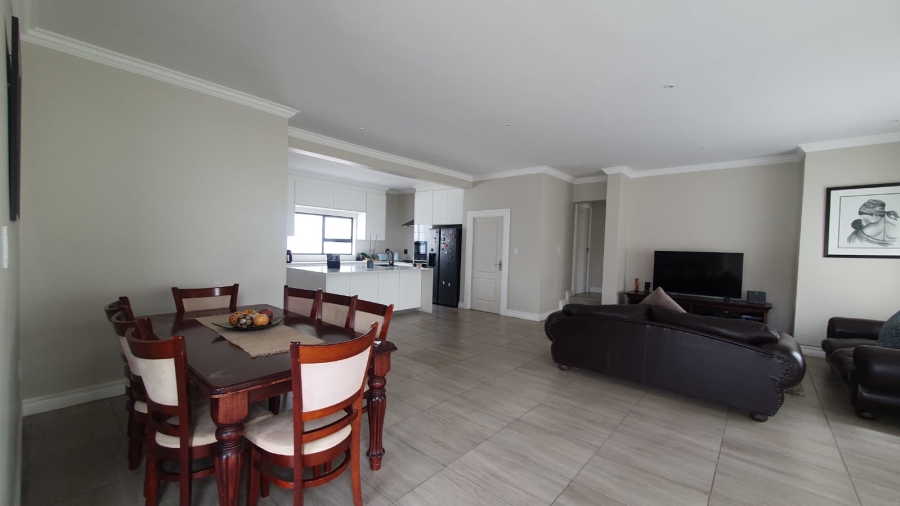 4 Bedroom Property for Sale in Blue Valley Golf Estate Gauteng