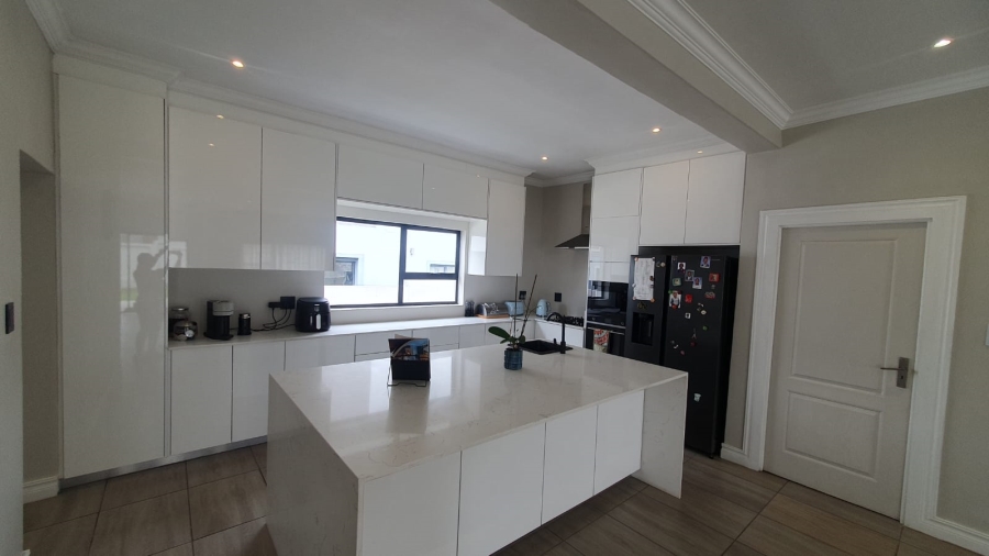4 Bedroom Property for Sale in Blue Valley Golf Estate Gauteng