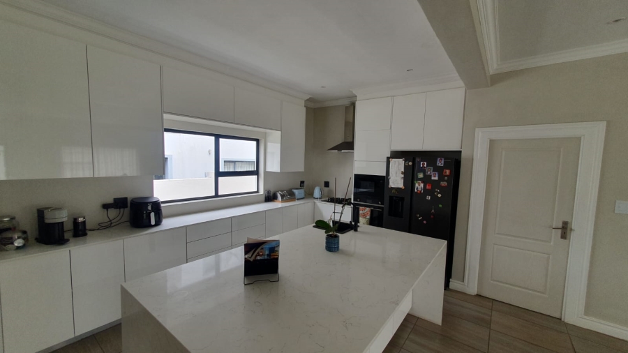 4 Bedroom Property for Sale in Blue Valley Golf Estate Gauteng