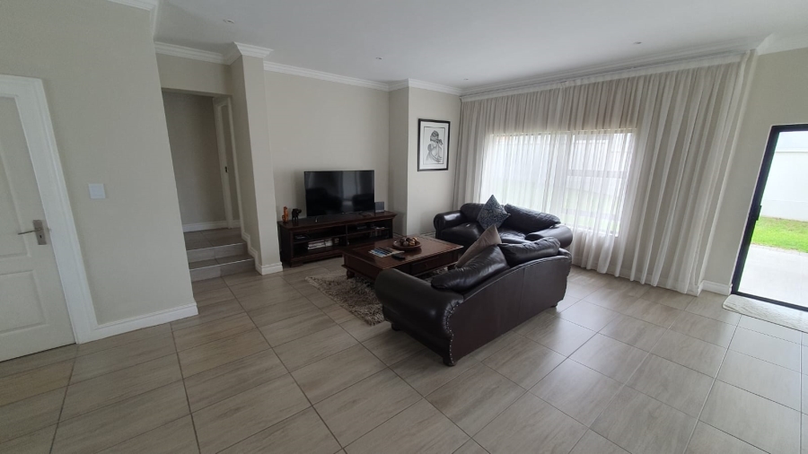 4 Bedroom Property for Sale in Blue Valley Golf Estate Gauteng