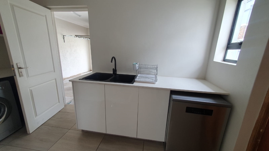 4 Bedroom Property for Sale in Blue Valley Golf Estate Gauteng